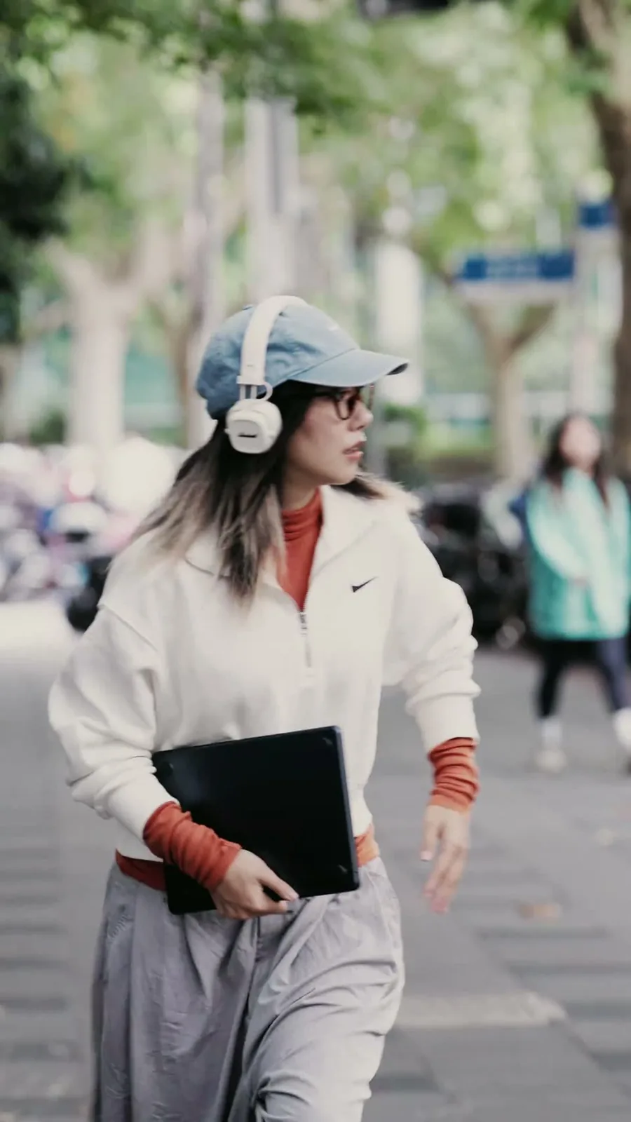 NIKE NIKE V2K